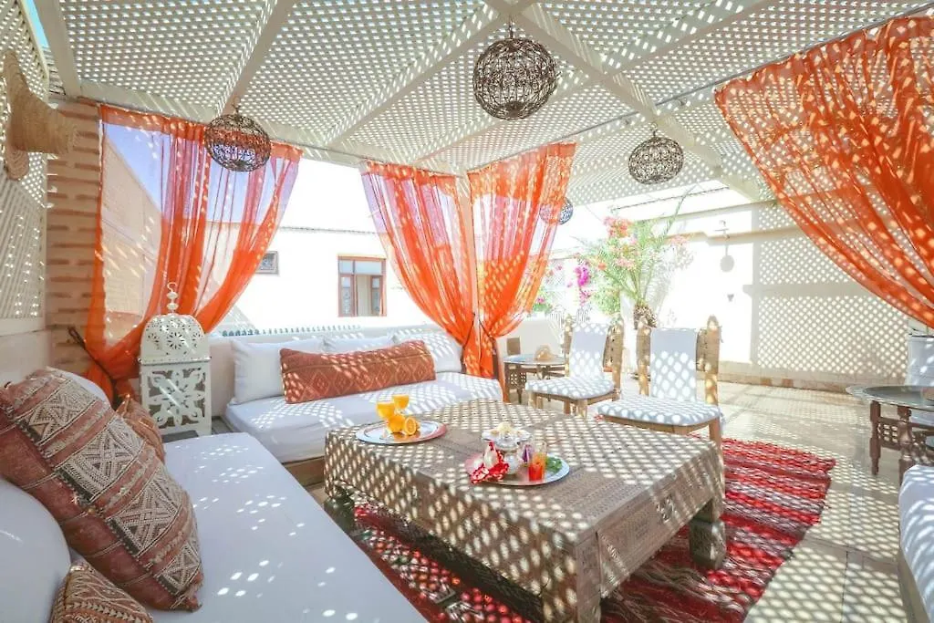 Riad Jaune Safran En Exclusivite Marakéš