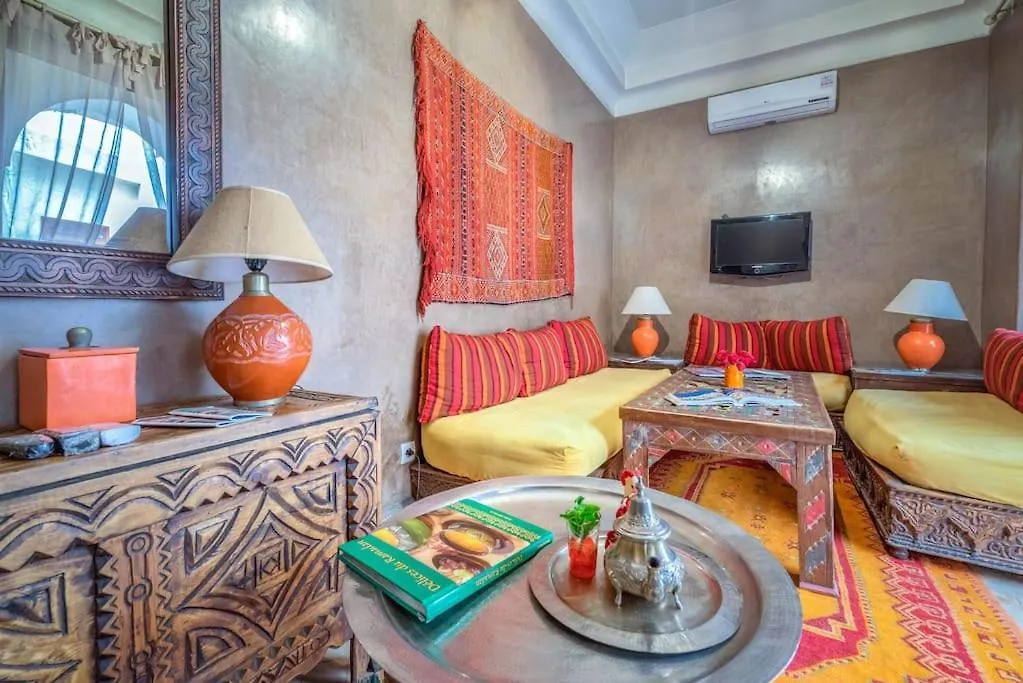 Riad Jaune Safran En Exclusivite Marakéš