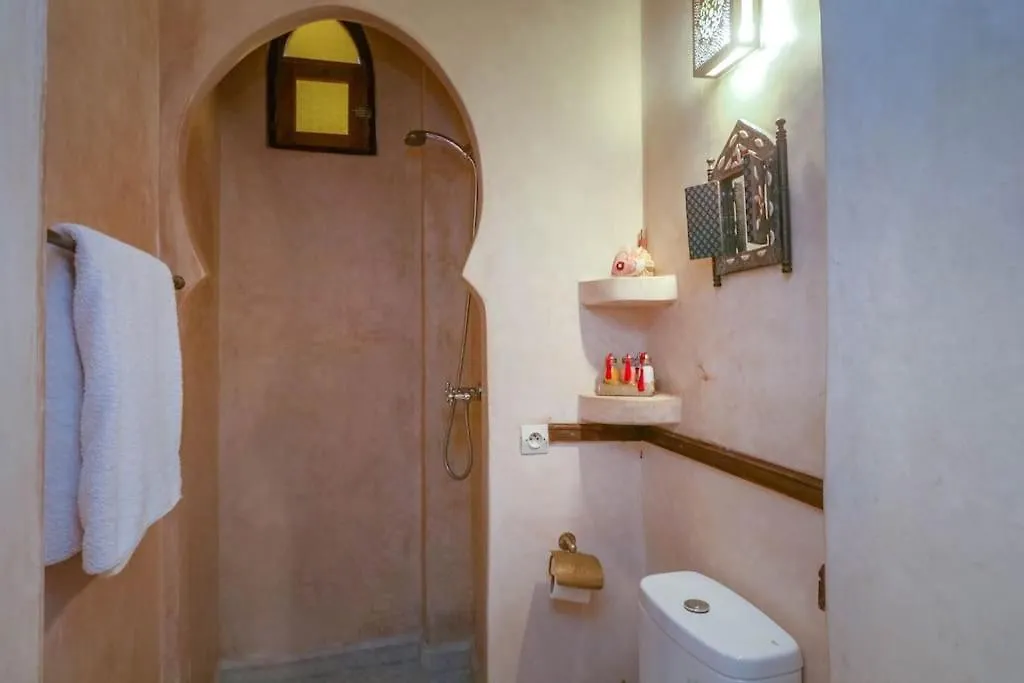 Riad Jaune Safran En Exclusivite Marakéš